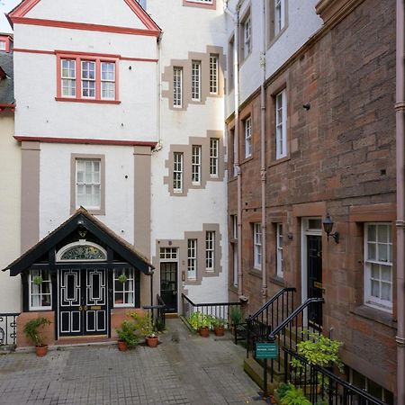 Pass The Keys Historic Ramsay Garden Apt With Balcony Views Эдинбург Экстерьер фото