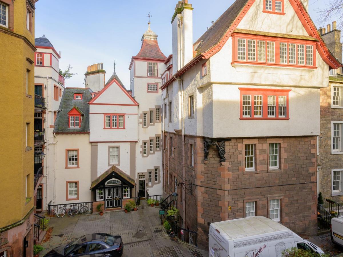 Pass The Keys Historic Ramsay Garden Apt With Balcony Views Эдинбург Экстерьер фото