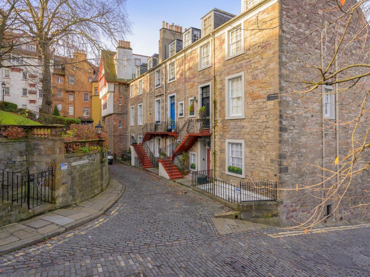 Pass The Keys Historic Ramsay Garden Apt With Balcony Views Эдинбург Экстерьер фото