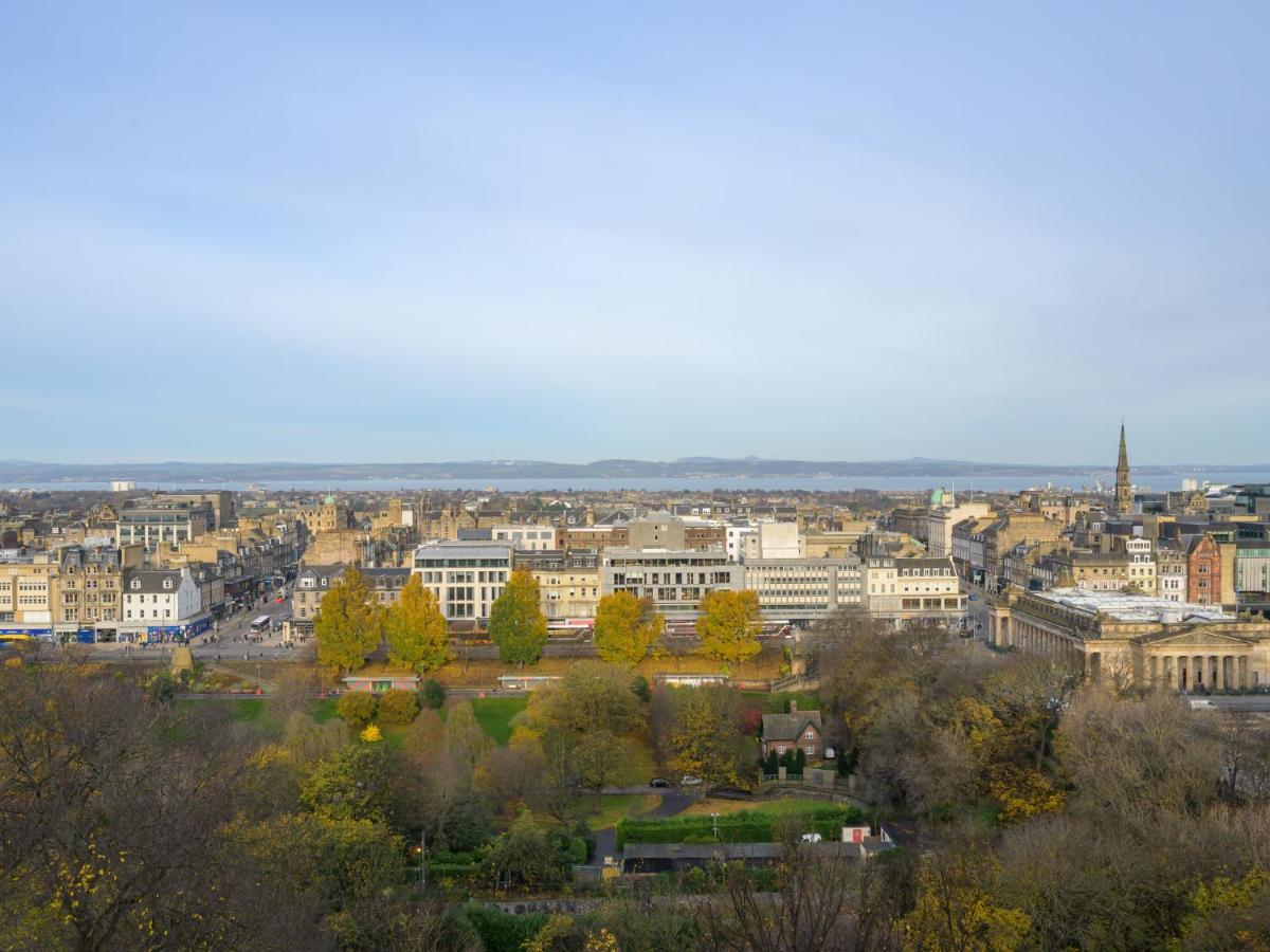 Pass The Keys Historic Ramsay Garden Apt With Balcony Views Эдинбург Экстерьер фото