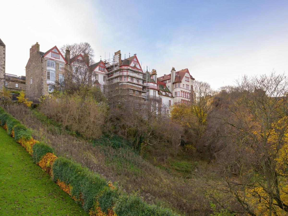 Pass The Keys Historic Ramsay Garden Apt With Balcony Views Эдинбург Экстерьер фото