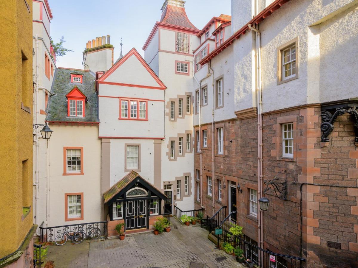 Pass The Keys Historic Ramsay Garden Apt With Balcony Views Эдинбург Экстерьер фото
